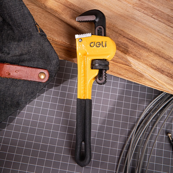 pipe-wrench-4.jpg